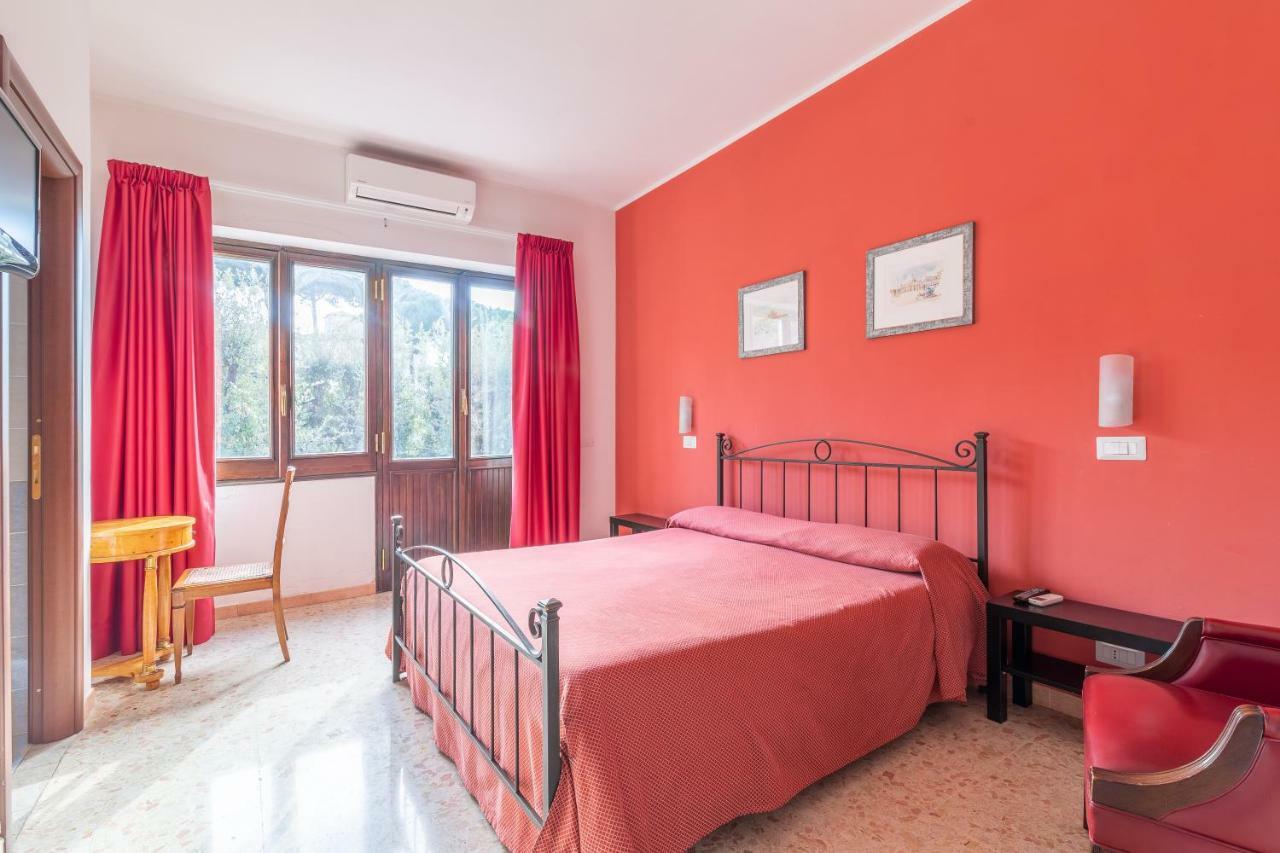 Antica Locanda Cavallino Bianco Cerveteri Bagian luar foto