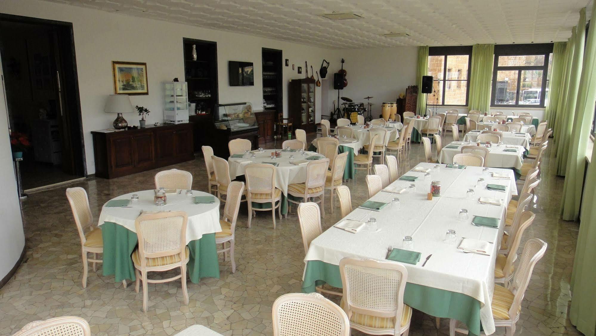 Antica Locanda Cavallino Bianco Cerveteri Bagian luar foto